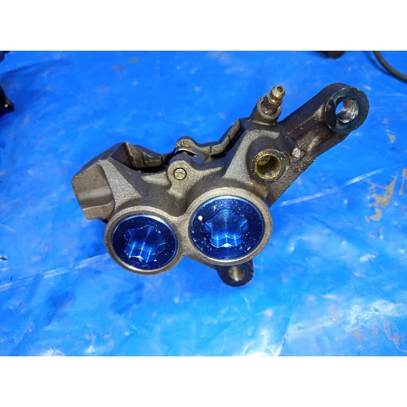Yamaha YZF 1000 R1 RN01 1999 jobb első féknyereg Bremssattel  front brake zylinder